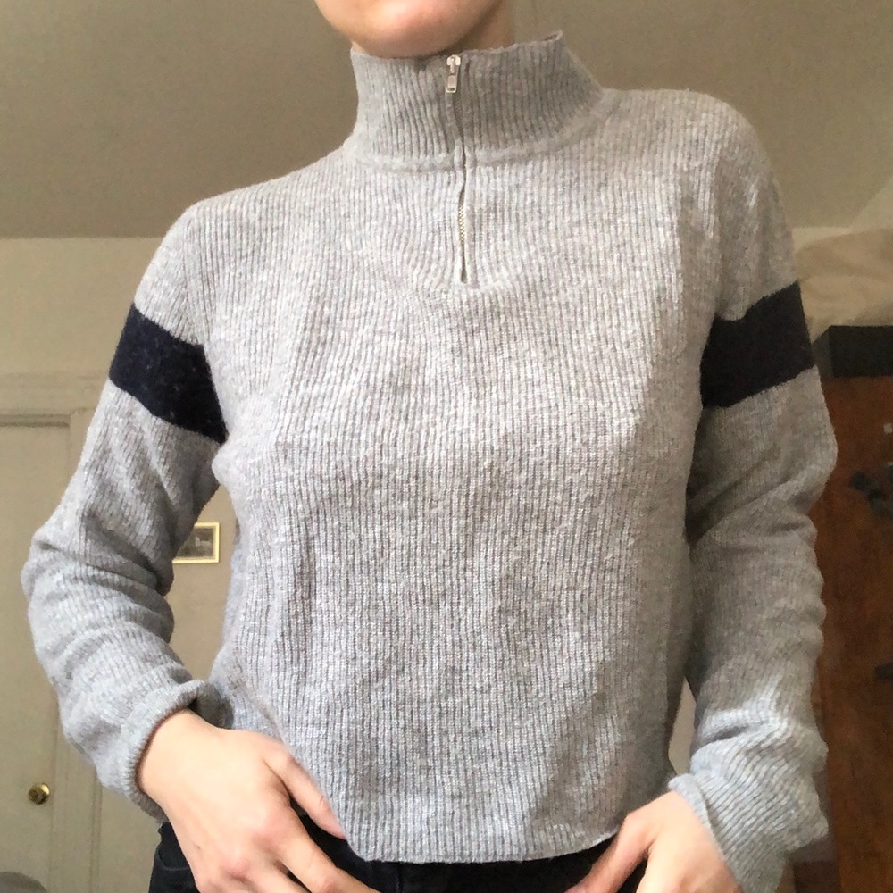 Brandy Melville half zip